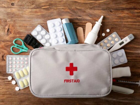 what are 5 suggested contents for a first aid kit